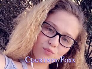 Courtney_Foxx