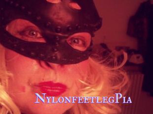 NylonfeetlegPia