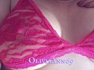 Olivia_Ann_69