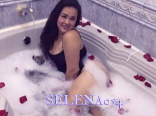 SELENA054